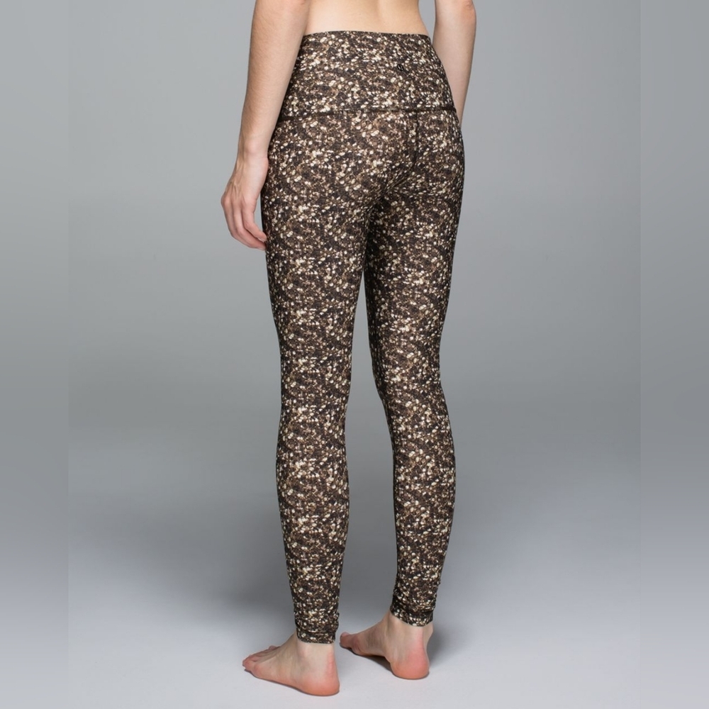 Lululemon 2014 Shine Tight (Roll Down) Shimmy Shimmer Multi Size 6 - Picture 4 of 13